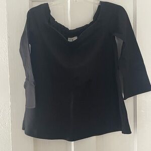 Tuckernuck Off the Shoulder Black 3/4 Bell sleeve to Size Medium Date Night Wear